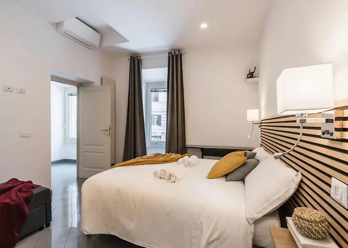 The Rent - Two-bedroom In Colosseum Area Апартаменты