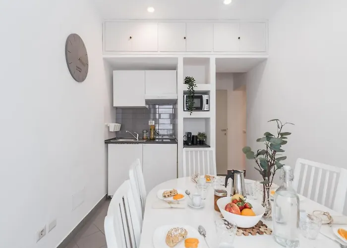 The Rent - Two-bedroom In Colosseum Area Апартаменты Рим
