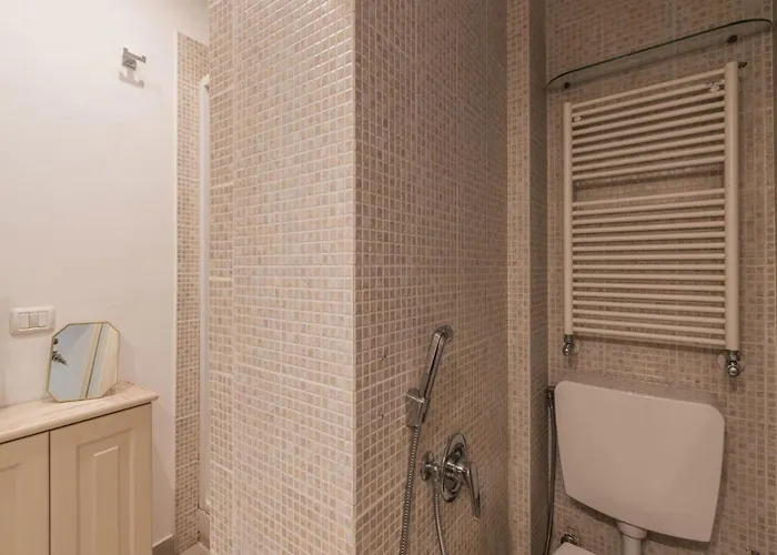 The Rent - Two-bedroom In Colosseum Area Апартаменты Рим