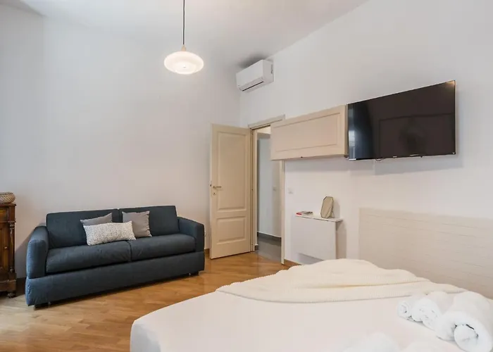 Апартаменты The Rent - Two-bedroom In Colosseum Area Рим